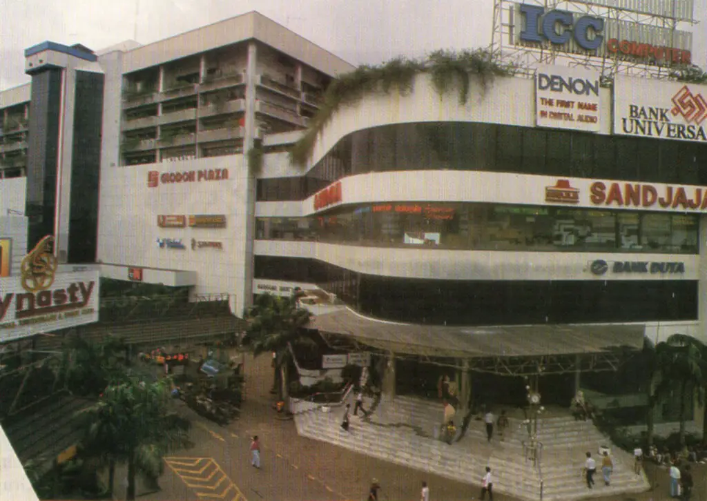 Glodok Plaza Setiap Gedung Punya Cerita