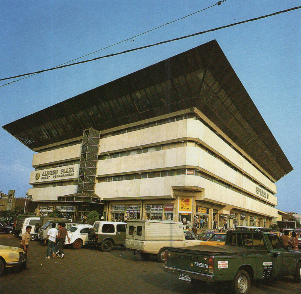 Aldiron Plaza, Jakarta 1980an