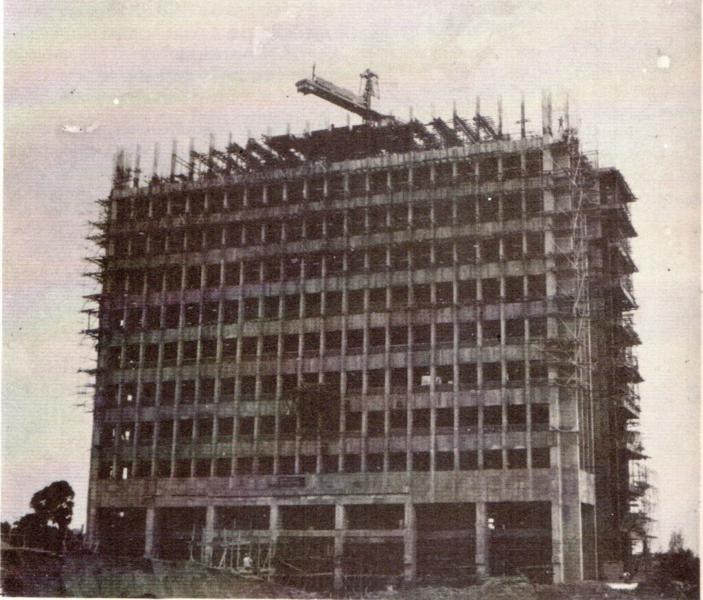 Gedung Kementerian Perindustrian saat dibangun, 1981-1982.