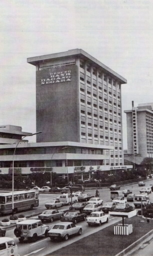 Wisma Mandiri I sebelum renovasi. Jakarta 1980