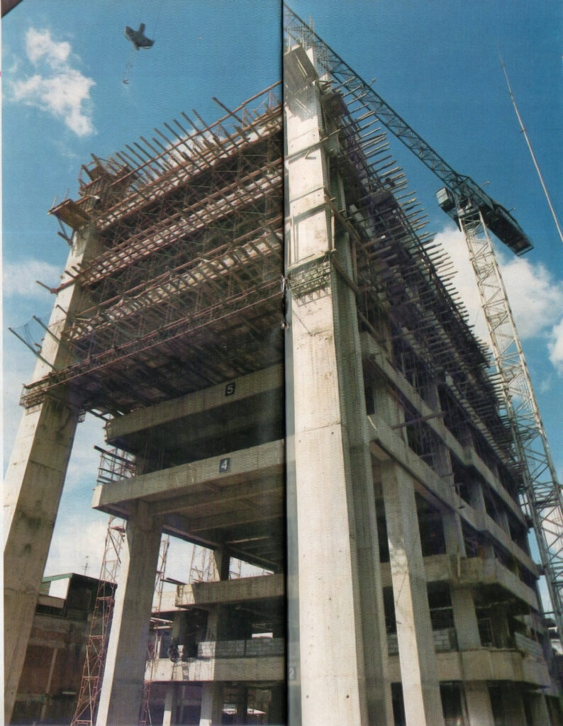 Kantor Pusat Pelni dalam tahap pembangunan, 1989.