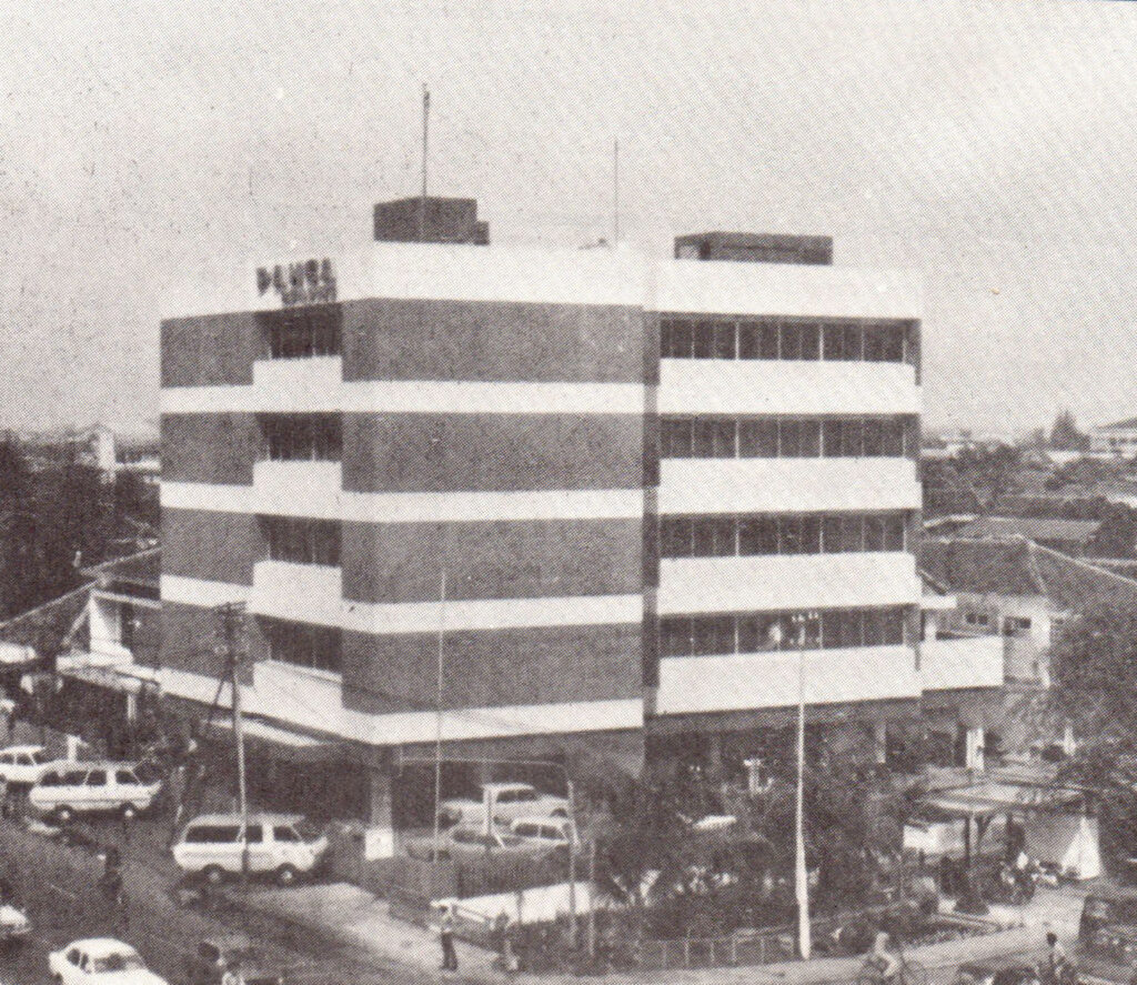 Foto hitam putih Gedung Hin An Hwee Koan. Jakarta tempo dulu 1970an, 1977.
