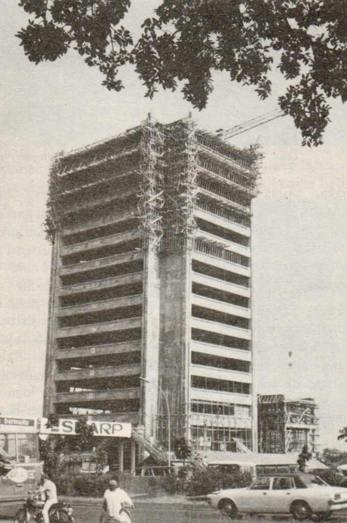 Wisma Sudirman, dahulu Wisma Harapan, saat dibangun. Jakarta tempo dulu 1970an