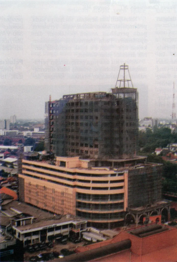 Menteng Prada dalam tahap pembangunan, 1996