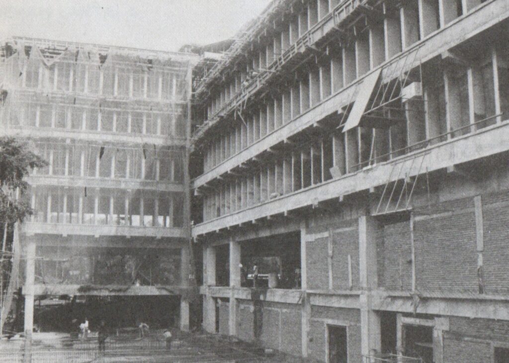 RS Pondok Indah tahap konstruksi, awal 1986.