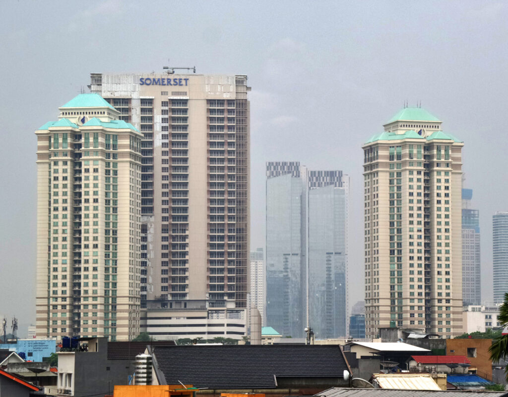 Apartemen Batavia dari flyover, 2019