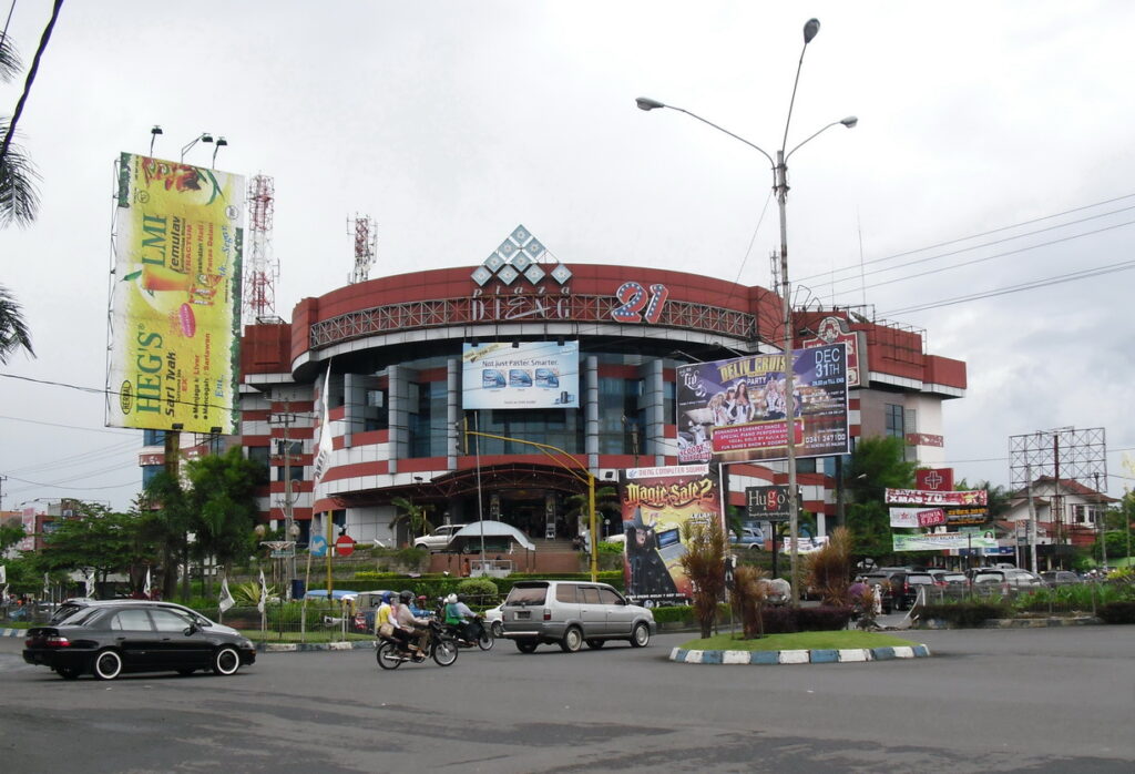 Dieng Plaza, Cyber Mall Malang, 2010