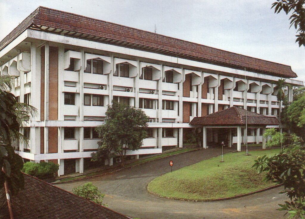 Gedung Kantor Pusat Adhi Karya