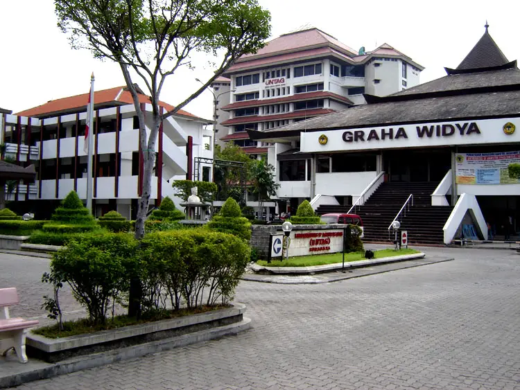 Universitas 17 Agustus 1945 Surabaya